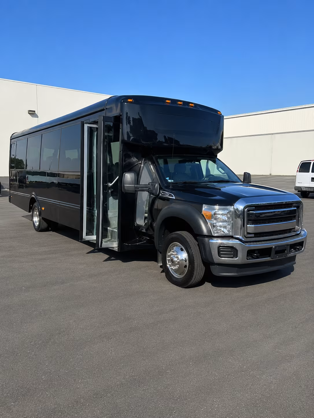 20 Passenger Party Bus