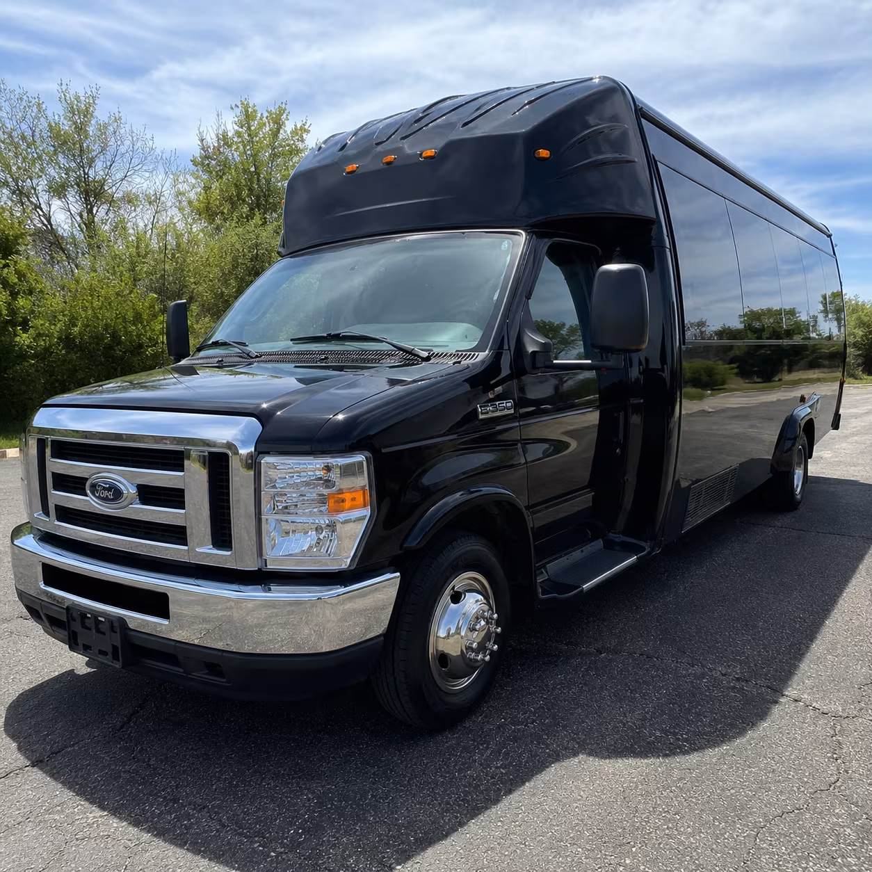 Riverside Birthday, Sweet 16, & Quinceañera Transportation party bus interior